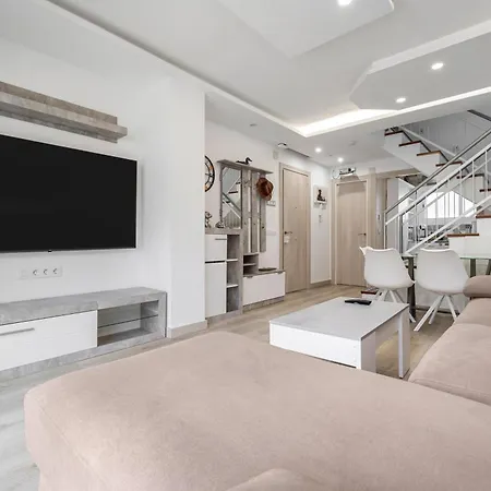 Duplex Center- Apartman Calafell